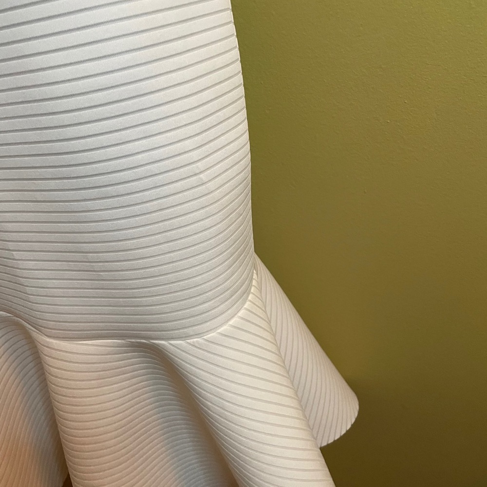 Symphony Dress - Picture 5 of 16